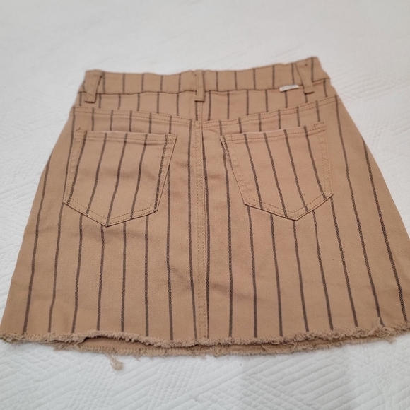Sky and Sparrow mini skirt - Picture 8 of 12